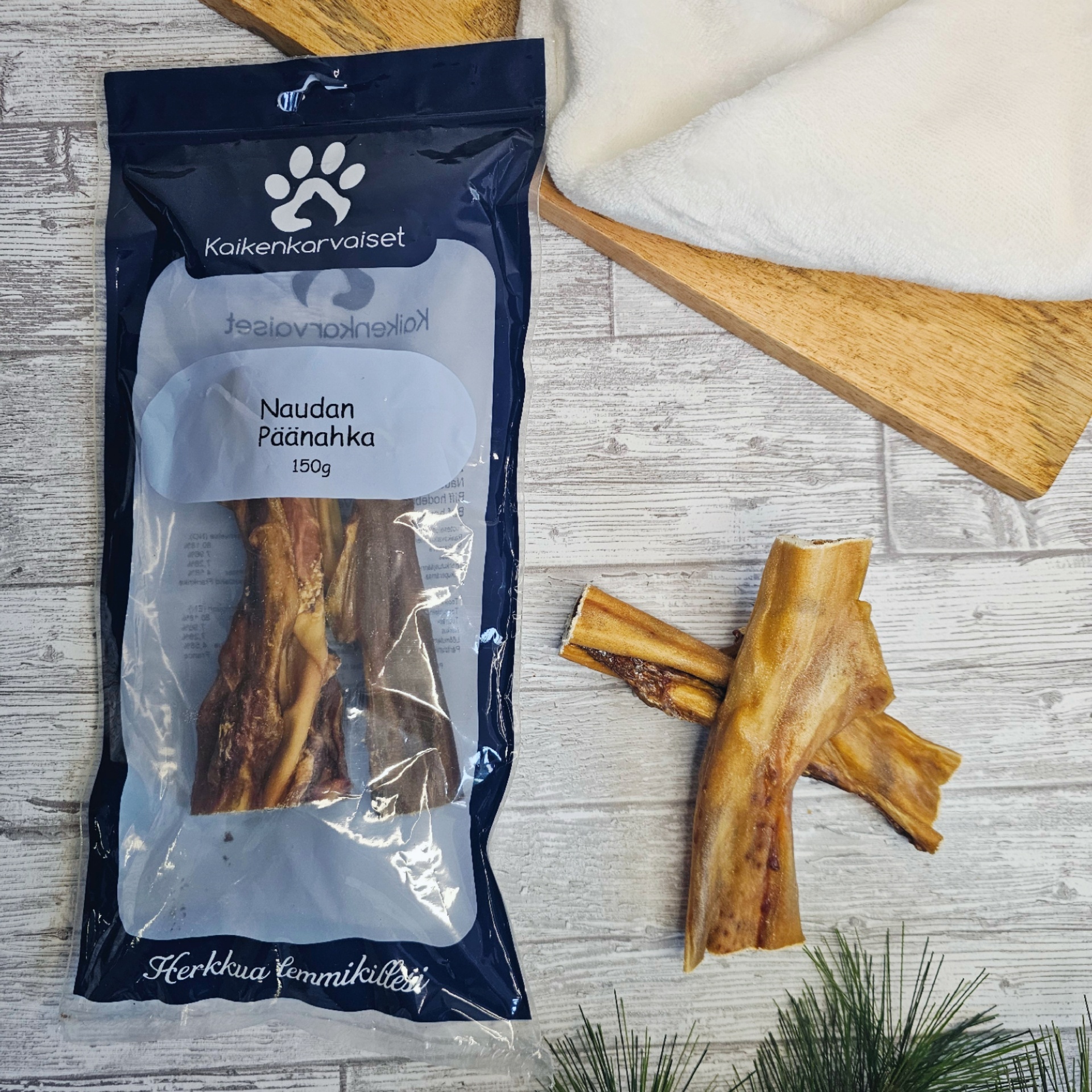 Kaikenkarvaiset Naudan päänahkasuikale 150g